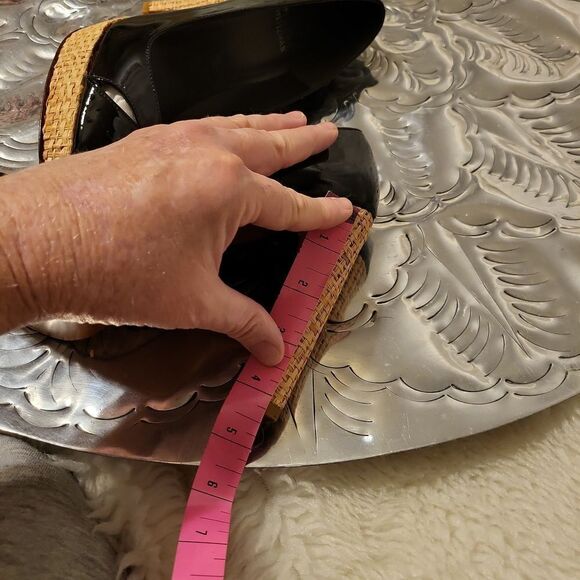 Expump black soft patent by Stuart Weitzman,  sz.7 med. - Picture 8 of 8